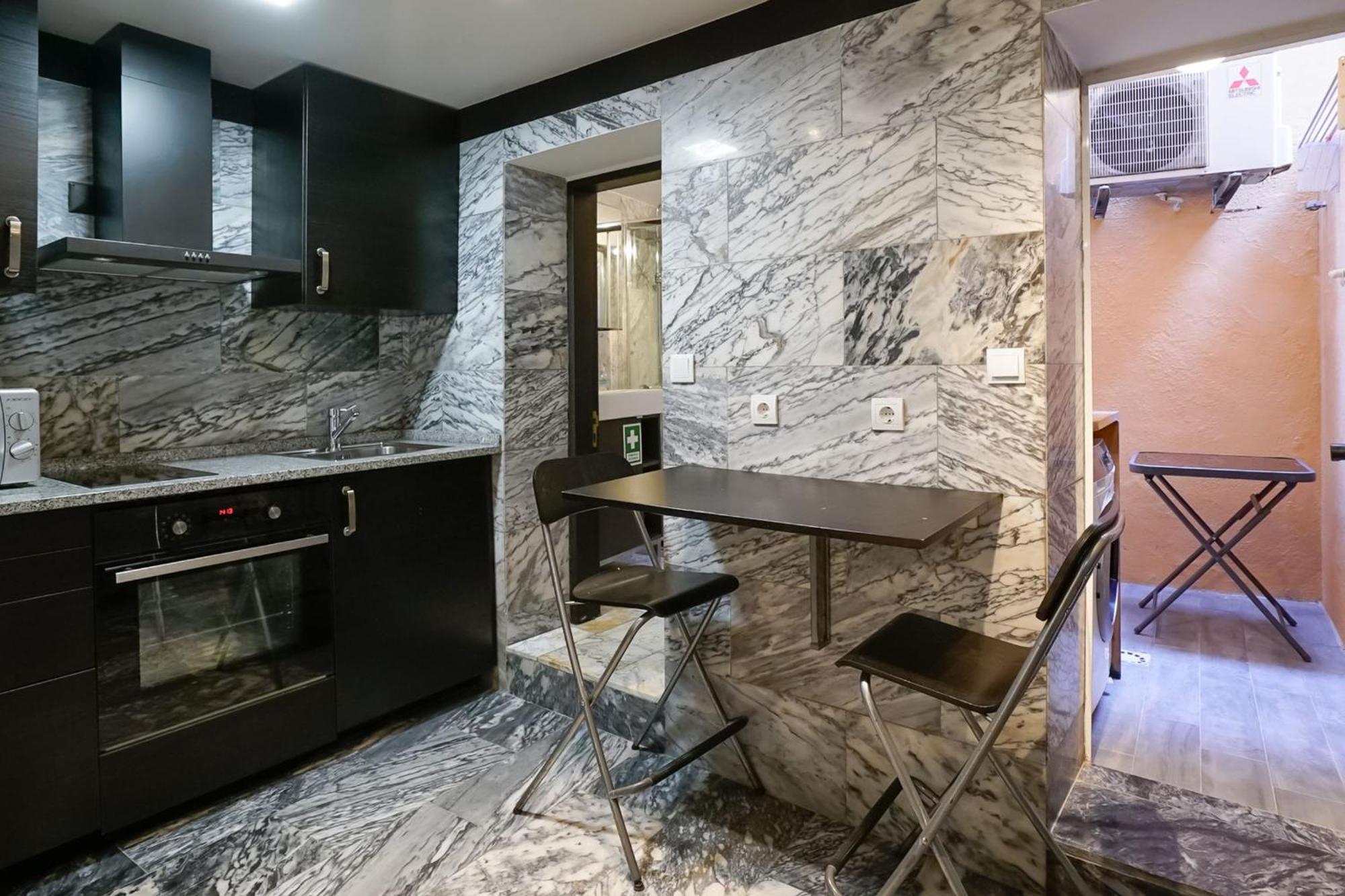 Cosmopolitan Chiado Apartment By Lovelystay Lisboa Exterior foto